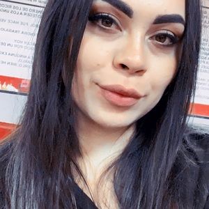 Meet your Posher, Elisa